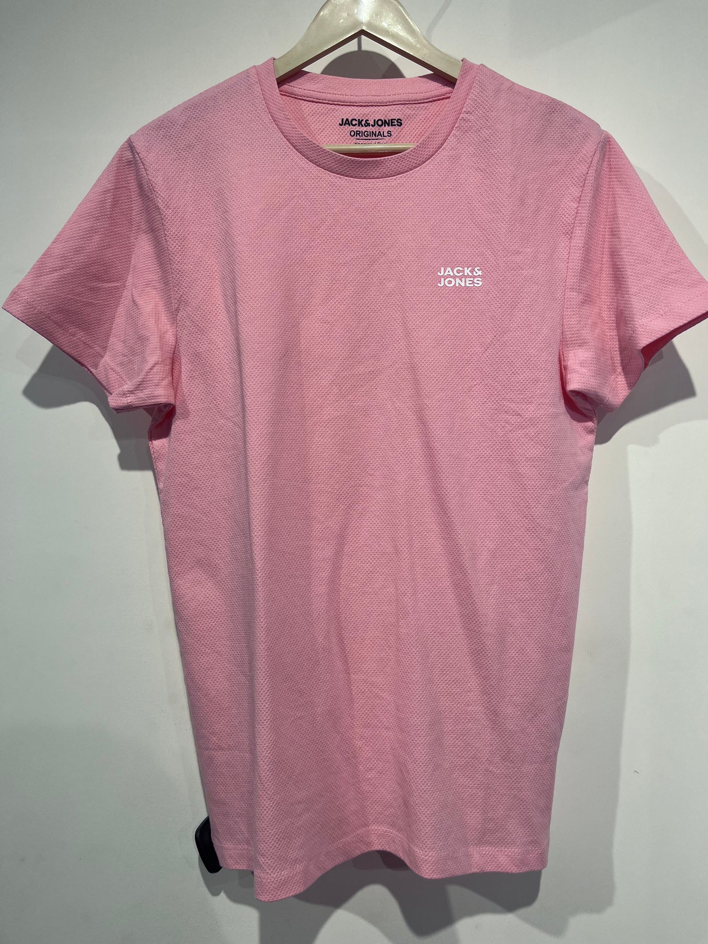 [JACK & JONES] R/N T-SHIRT MEDIUM