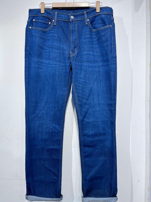 [LEVIS] JEANS SIZE 38