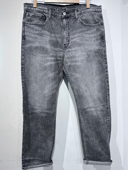 [LEVIS] JEANS SIZE 38