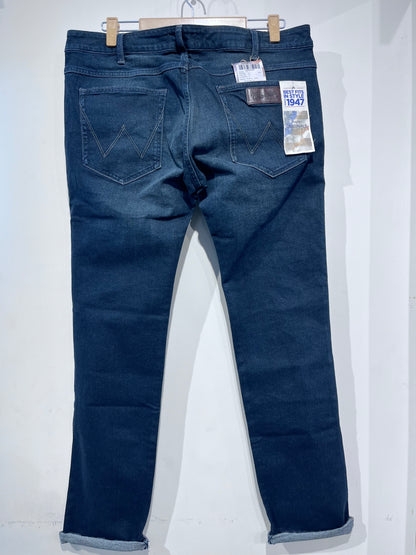 [WRANGLER] JEANS SIZE 38