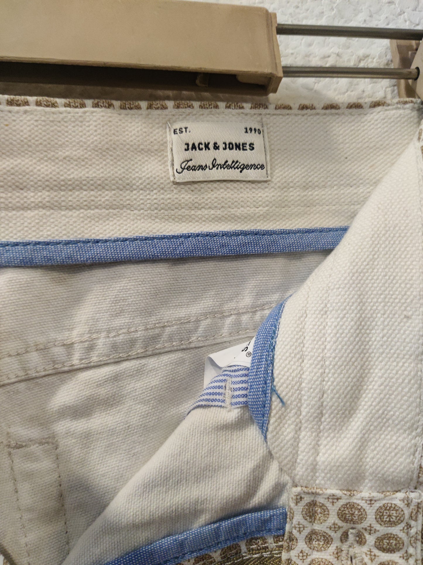 [JACK & JONES] SHORTS SIZE MEDIUM