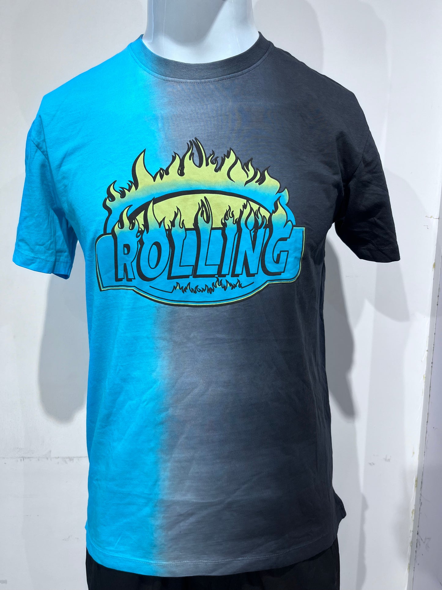 [BEING HUMAN] R/N T-SHIRT SMALL