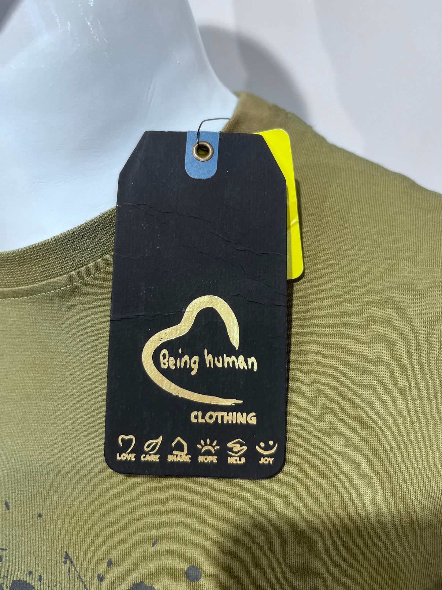 [BEING HUMAN] R/N T-SHIRT SMALL