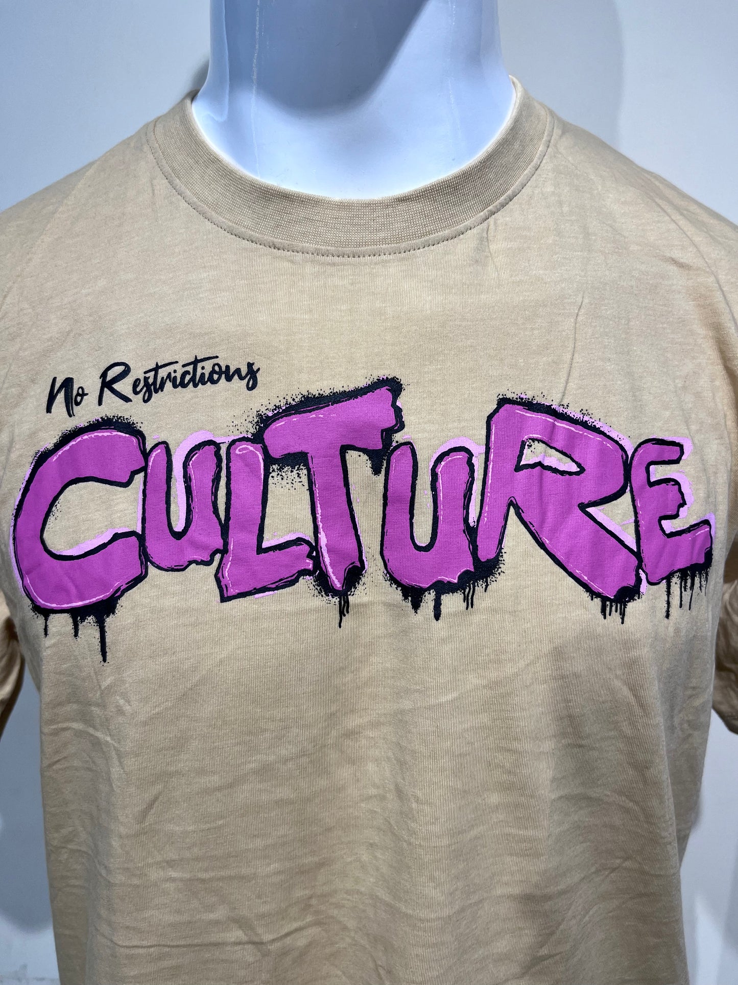 [BEING HUMAN] R/N T-SHIRT MEDIUM