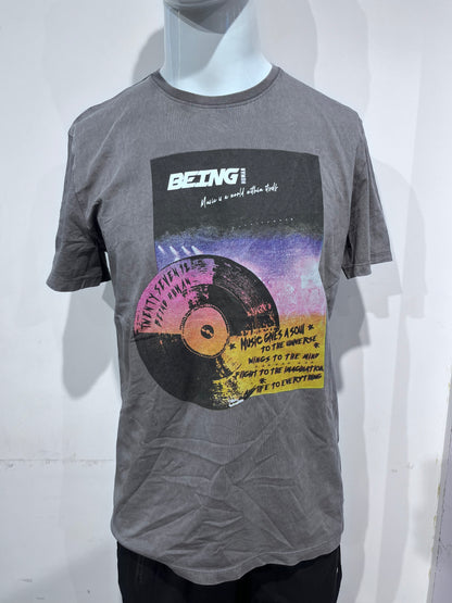 [BEING HUMAN] R/N T-SHIRT SIZE XL