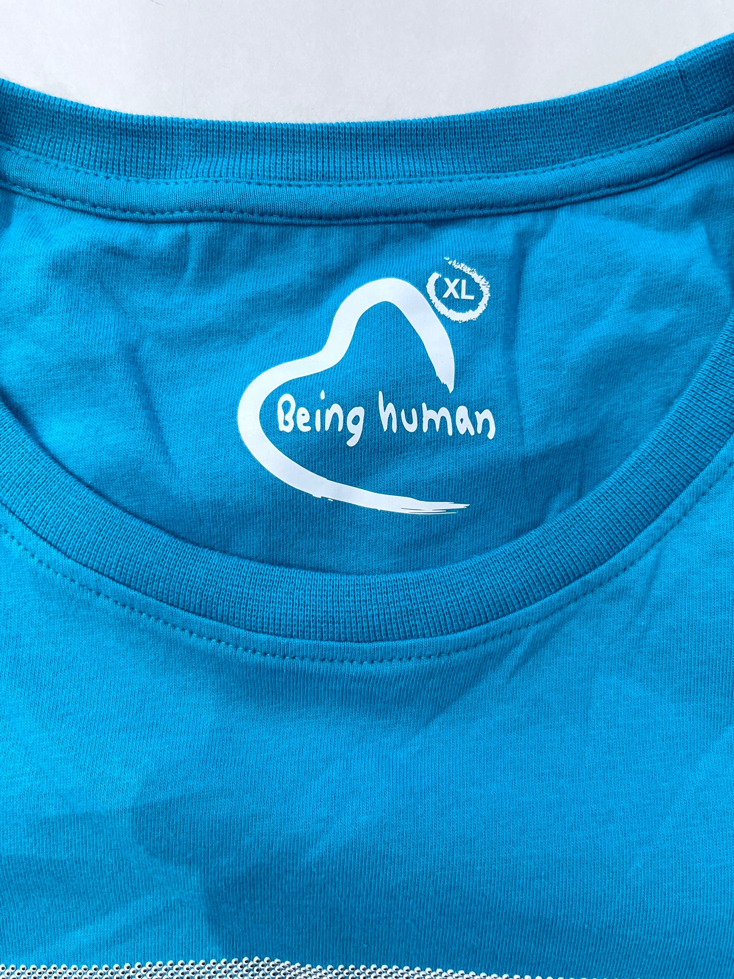 [BEING HUMAN] ROUND-NECK T-SHIRT XL