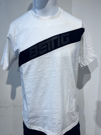 [BEING HUMAN] ROUND-NECK T-SHIRT MEDIUM