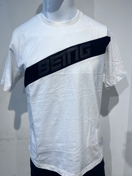 [BEING HUMAN] ROUND-NECK T-SHIRT MEDIUM